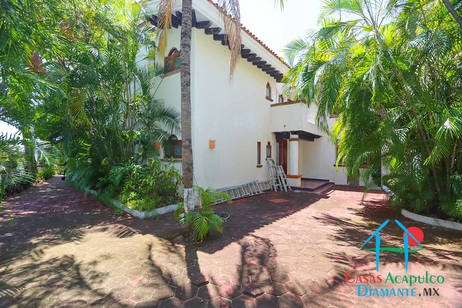 Pichilingue Villa Kairos - Patio trasero 2